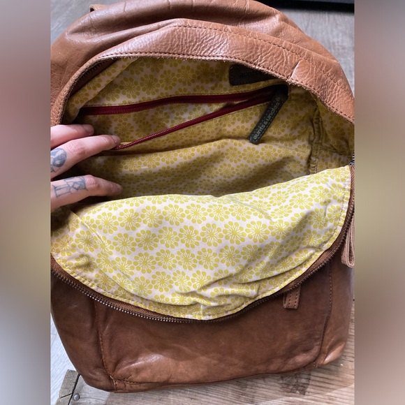 Pepperoni -Toffee | Leather Backpack | Aunts & Uncles - Picture 8 of 8